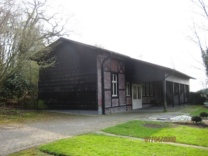 Trauerhalle Friedhof Grossholthausen